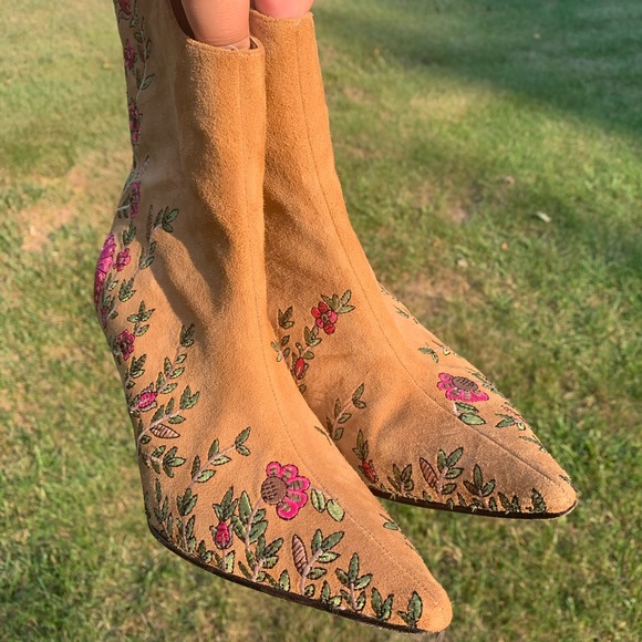 70’s Floral Embroidered Funky Booties - Picture 2 of 12